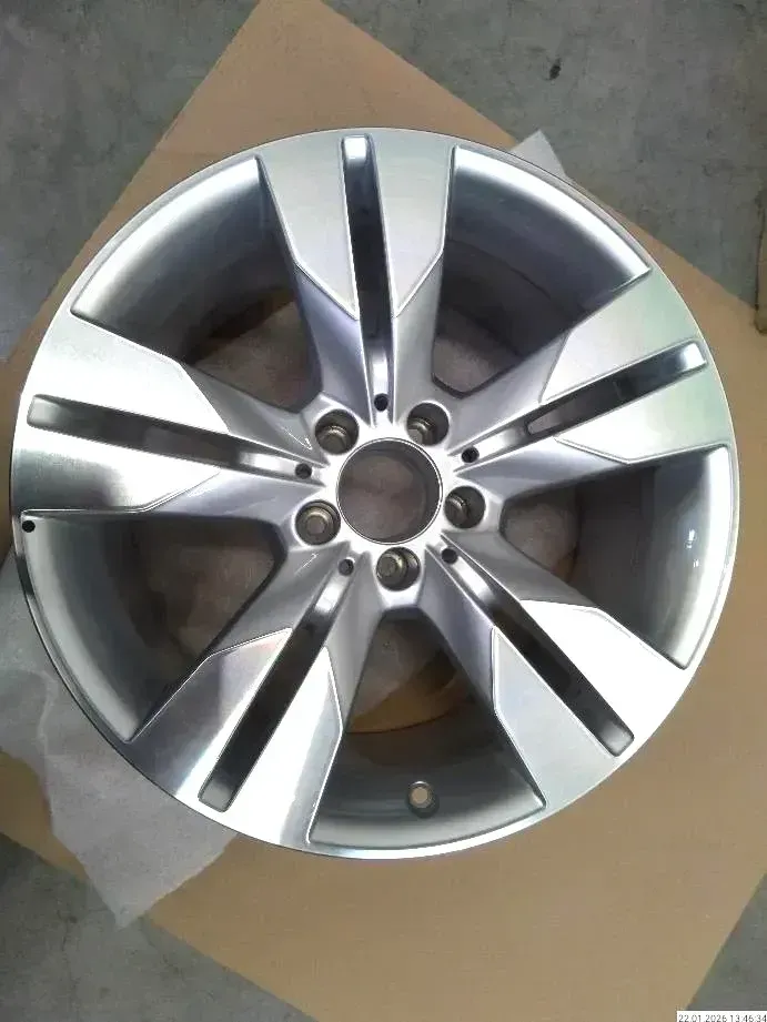 Mercedes CLS W219 9,5x18 ET33 LK112 A2194013102 – Originalfelge - Bild 1