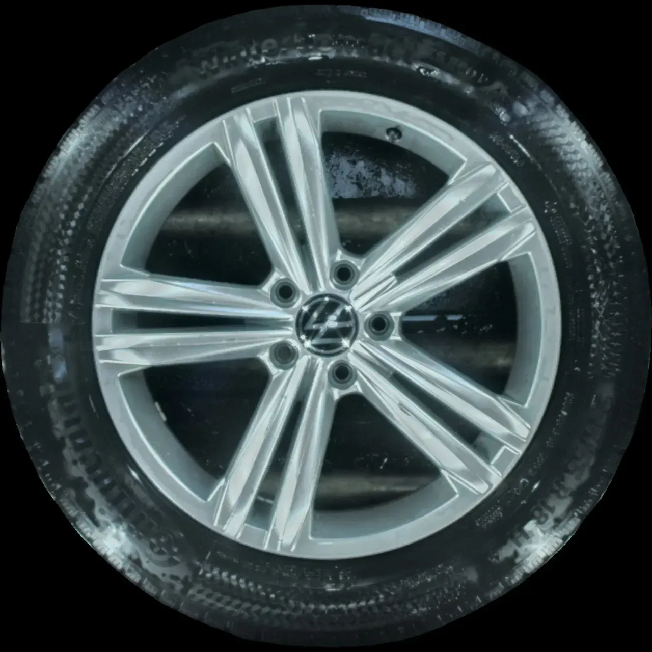 235/55 R18 WINTERREIFEN VW TIGUAN 5N 18 ZOLL ALUMINIUM KOMPLETTSATZ 5NA601025M - Bild 1